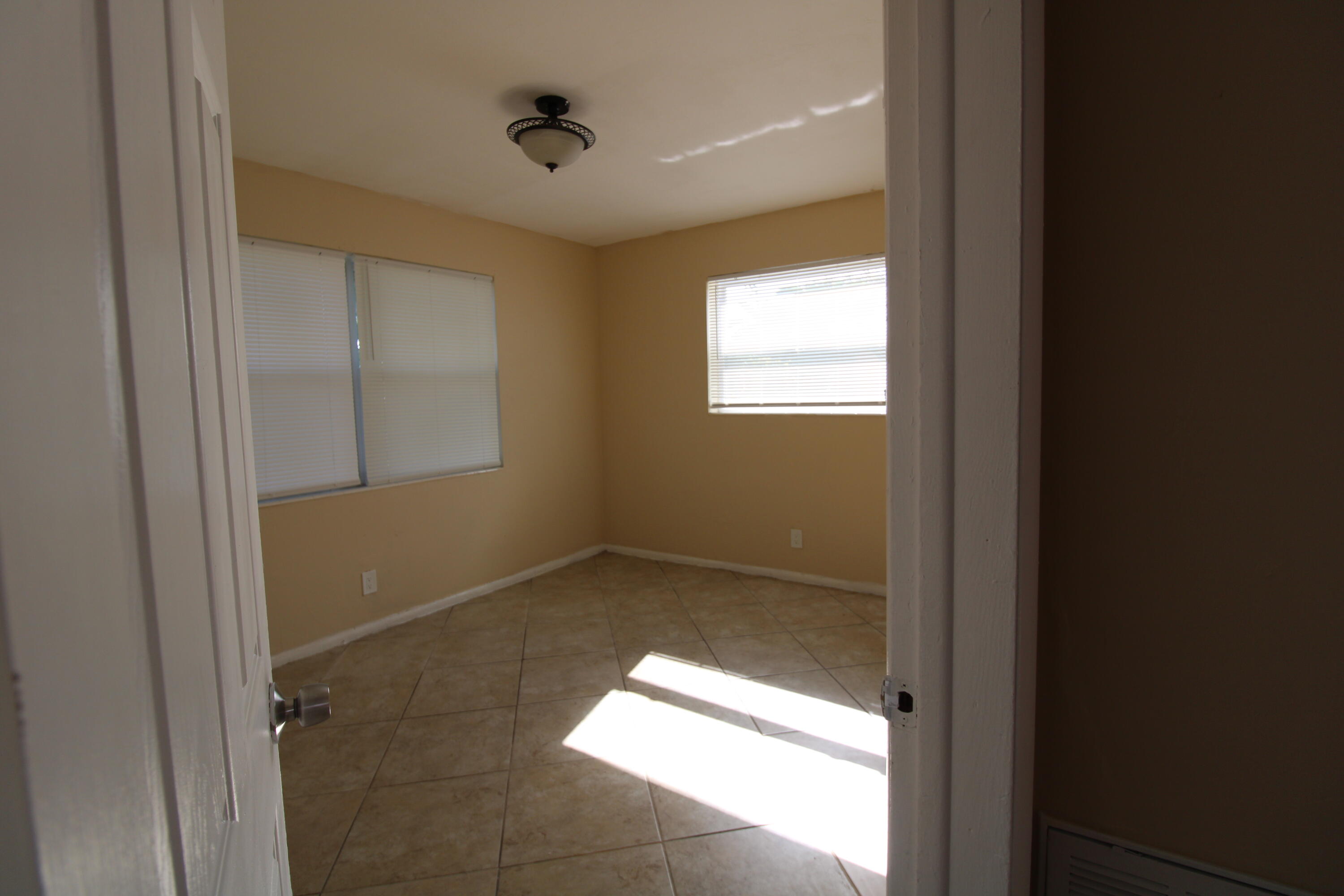 1580 Evergreen Court Riviera Beach, FL 33404 - Photo 17 of 19 IMG_0164