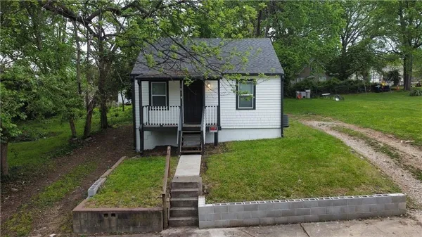 $120,000 | 2810 Elmwood Avenue, Kansas City, MO 64128