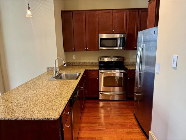 $1,675 | 1201 Canal Street, Unit 425, New Orleans, LA 70112