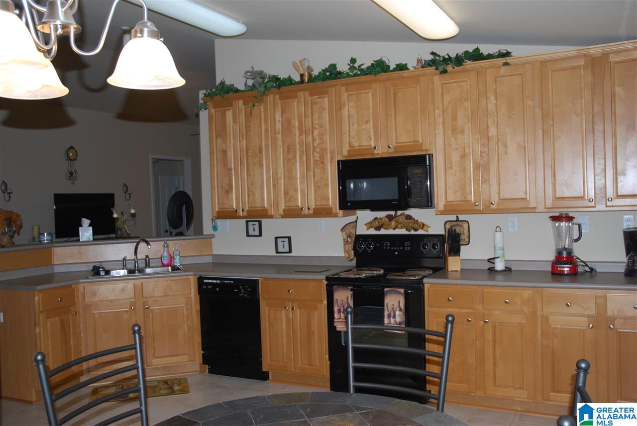 416 Marsh Circle Calera, AL 35040 - Photo 13 of 26