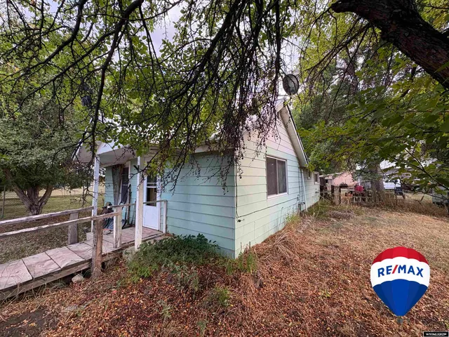 $229,000 | 385 Wood Street, Lander, WY 82520