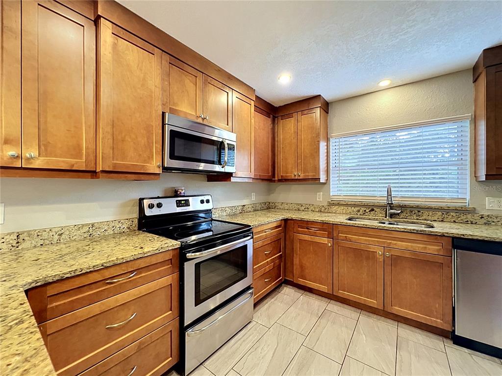3012 Rogan Road Orlando, FL 32812 - Photo 7 of 36