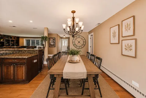 $700,000 | 16 South Wildwood Drive, Prospect Heights, IL 60070