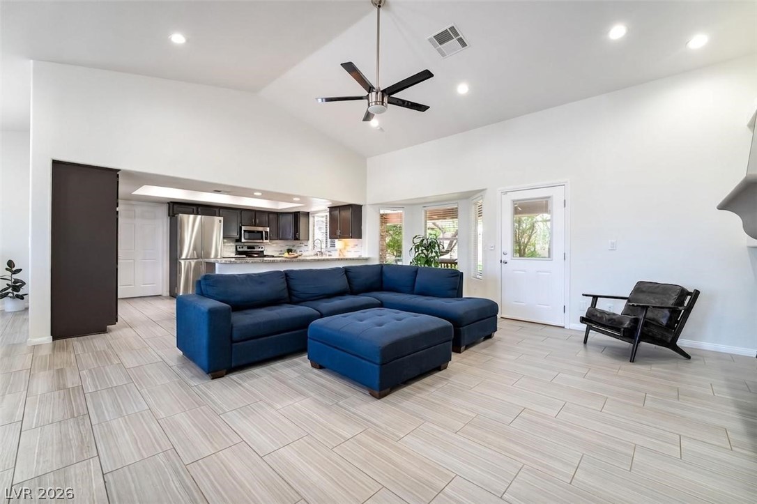 10380 Gilespie Street Las Vegas, NV 89183 - Photo 11 of 40 Gallery Image 11