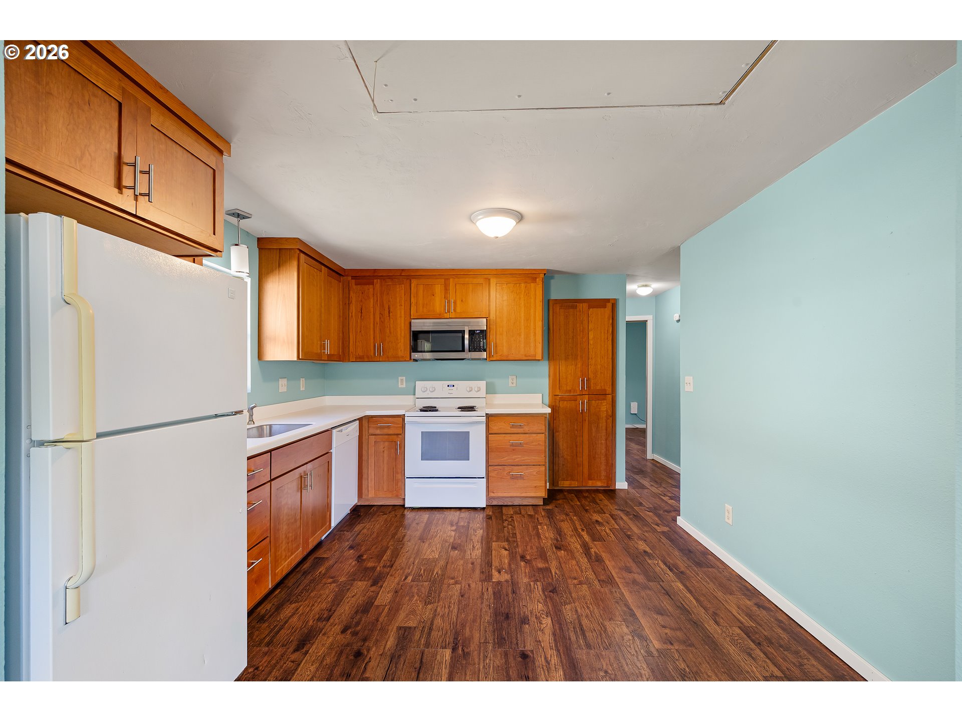 628 G Street Springfield, OR 97477 - Photo 9 of 23