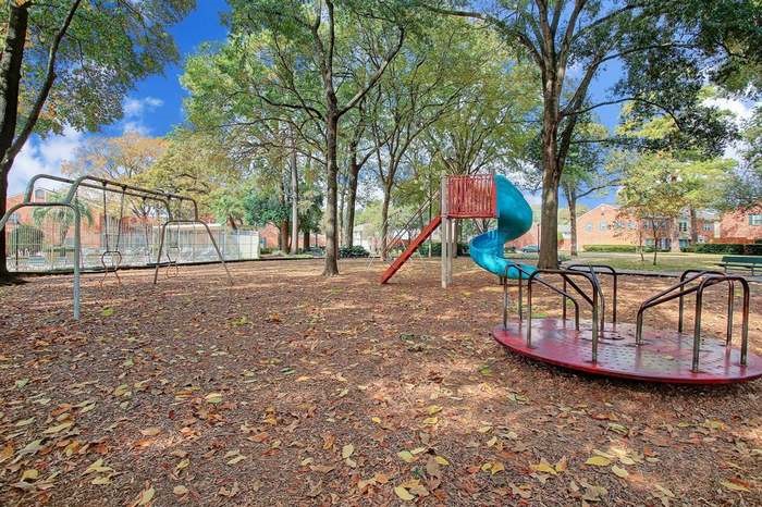 12662 Rip Van Winkle Drive, Unit 8 Houston, TX 77024 - Photo 18 of 21