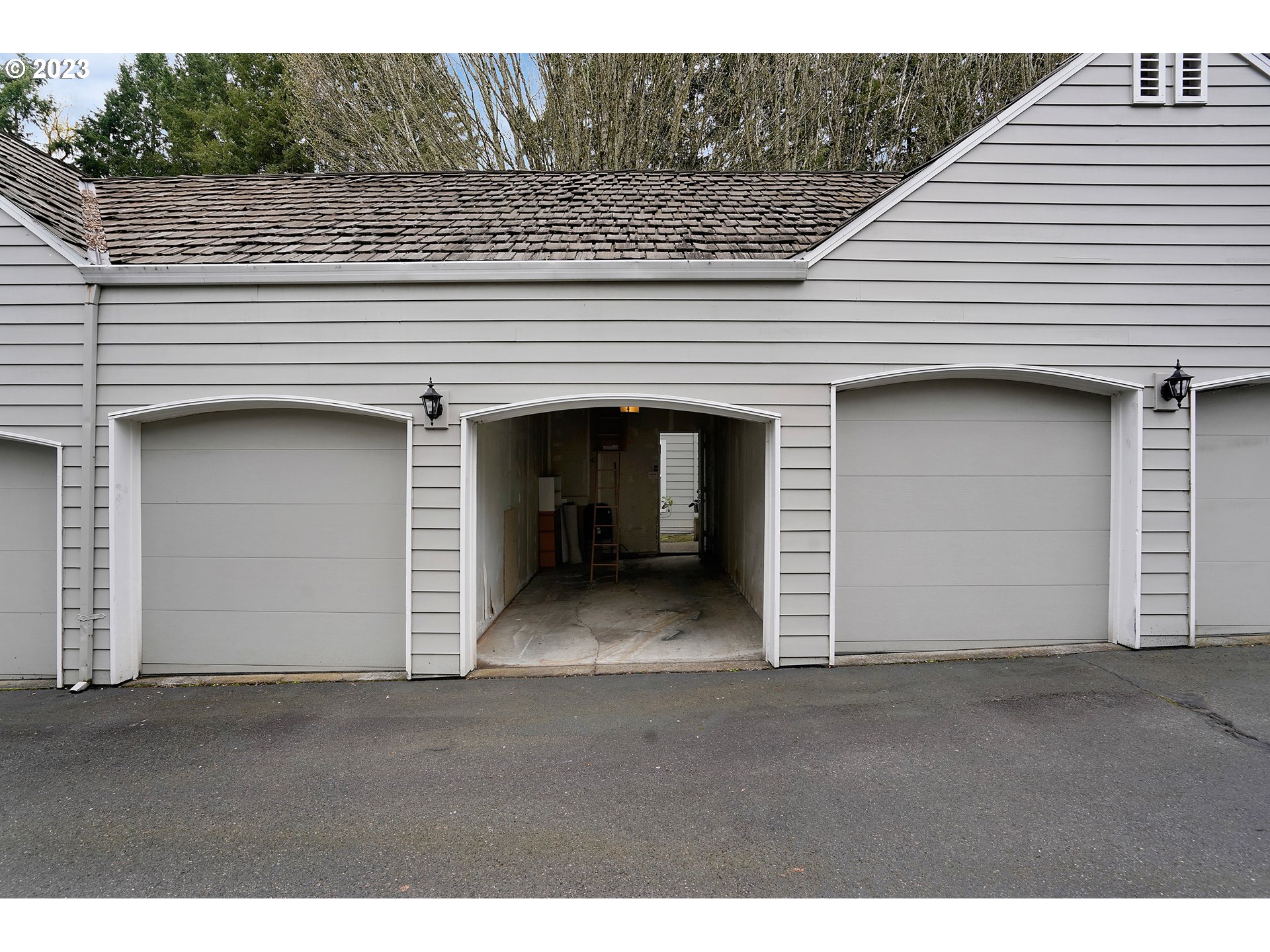 8415 Southwest Curry Drive, Unit A Wilsonville, OR 97070 - Photo 33 of 36 a front view of a house