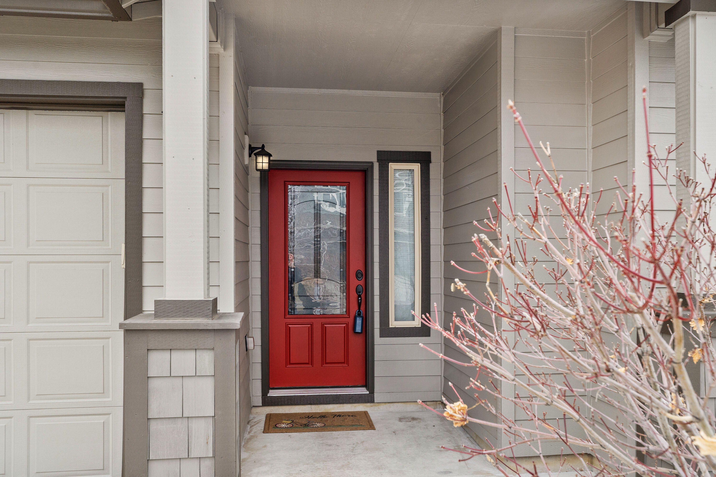 3167 Yellow Ribbon Drive Bend, OR 97701 - Photo 3 of 38 04-Entry