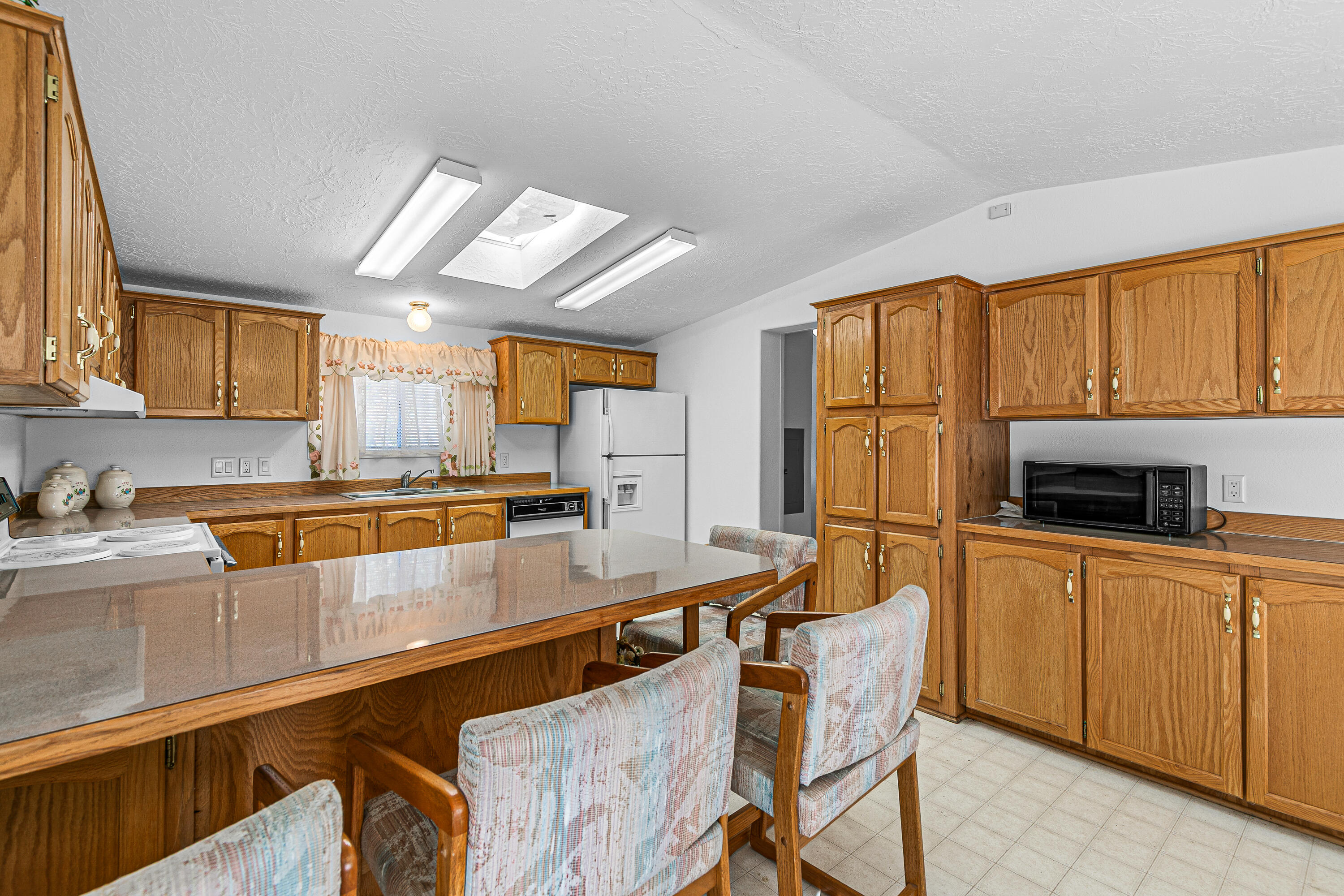 7670 East Antelope Road Eagle Point, OR 97524 - Photo 23 of 48 9R9A7852
