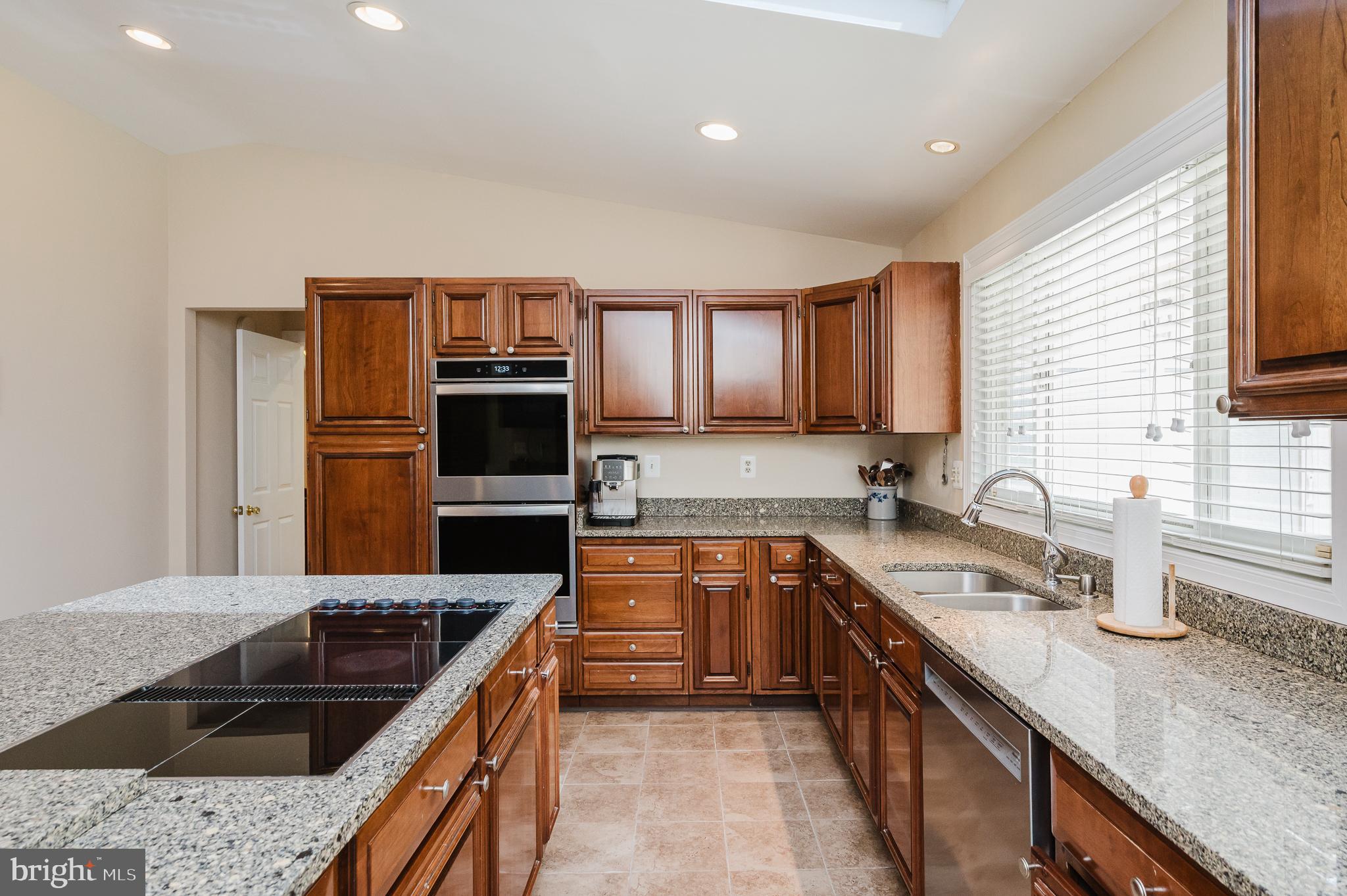 8403 Topping Road Baltimore, MD 21208 - Photo 4 of 75