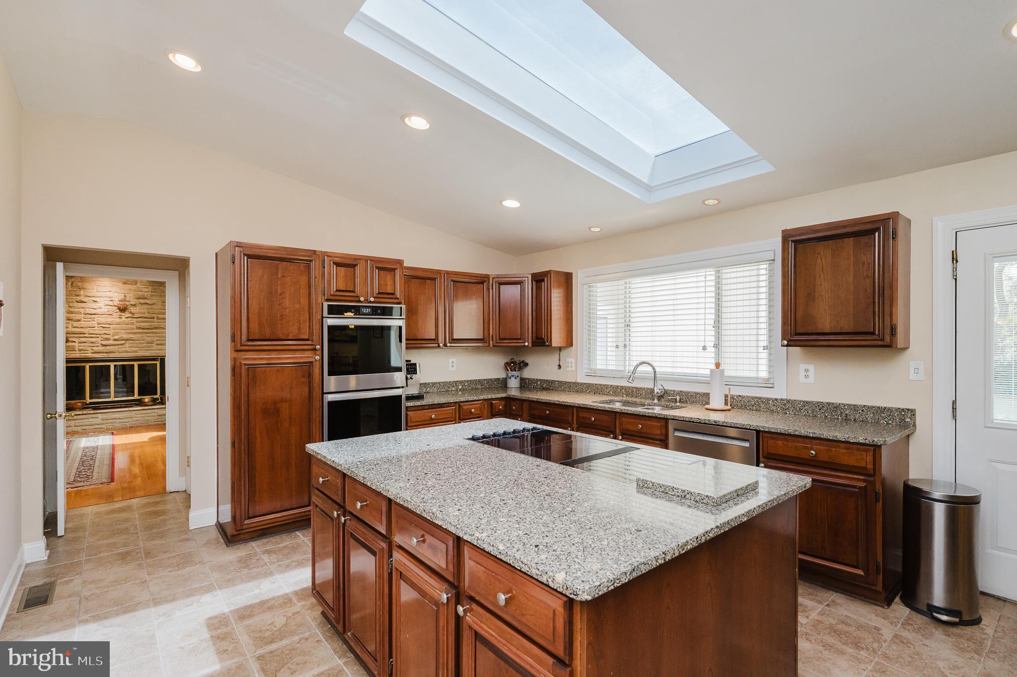 8403 Topping Road Baltimore, MD 21208 - Photo 5 of 75