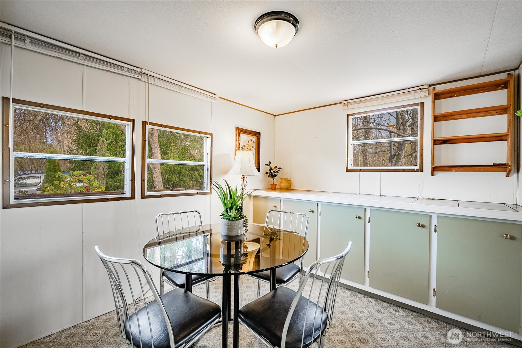 5178 Anderson Road Blaine, WA 98230 - Photo 11 of 37 a dining room with furniture and window