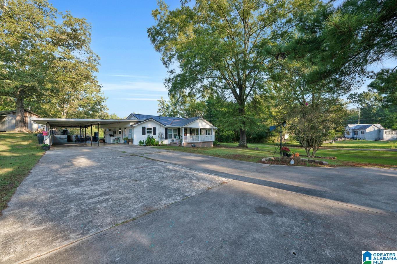 798 Hart Circle Warrior, AL 35180 - Photo 2 of 45