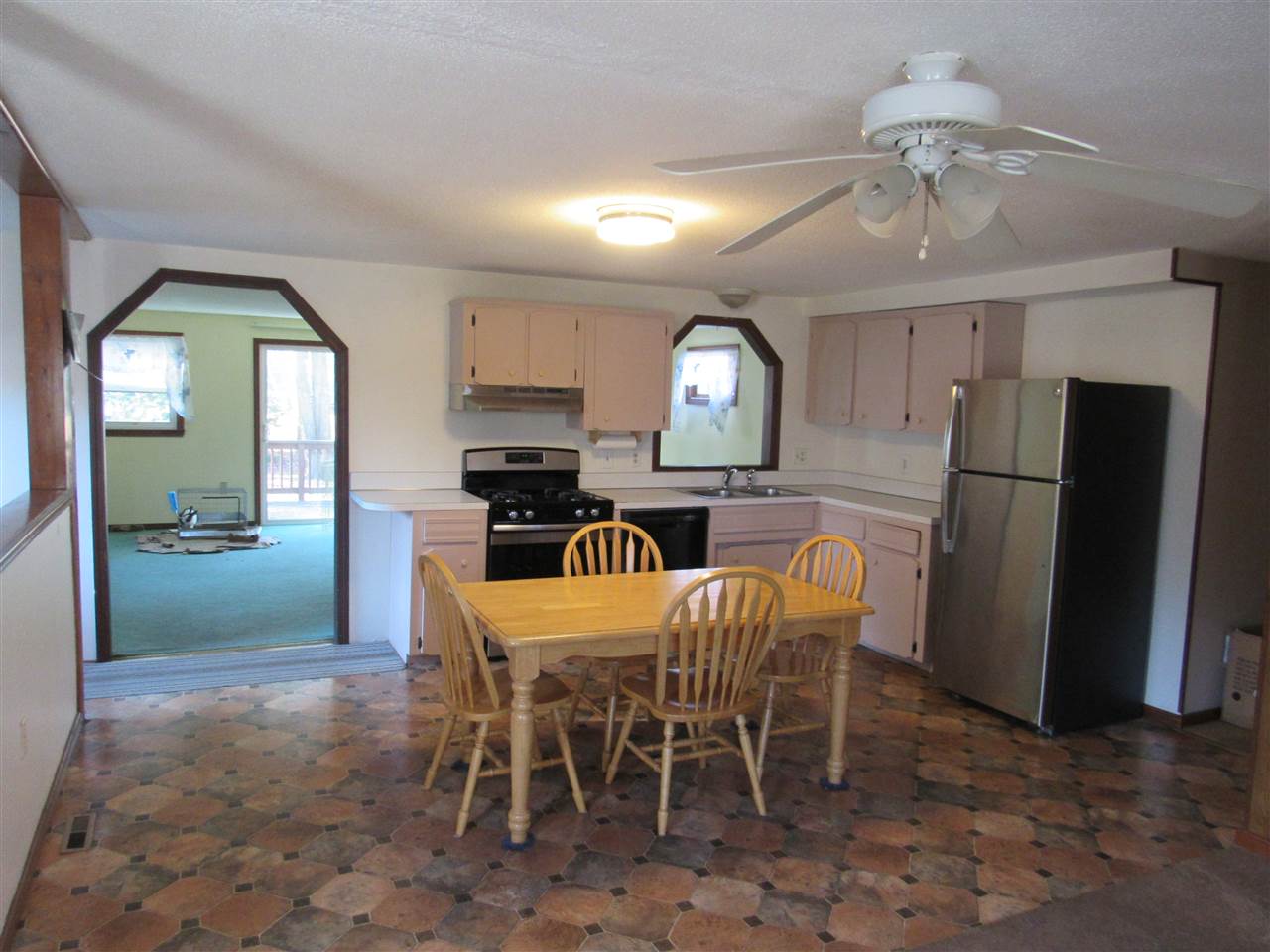 163 Ridgefield Drive Milford, NH 03055 - Photo 7 of 19 Gallery Image 7