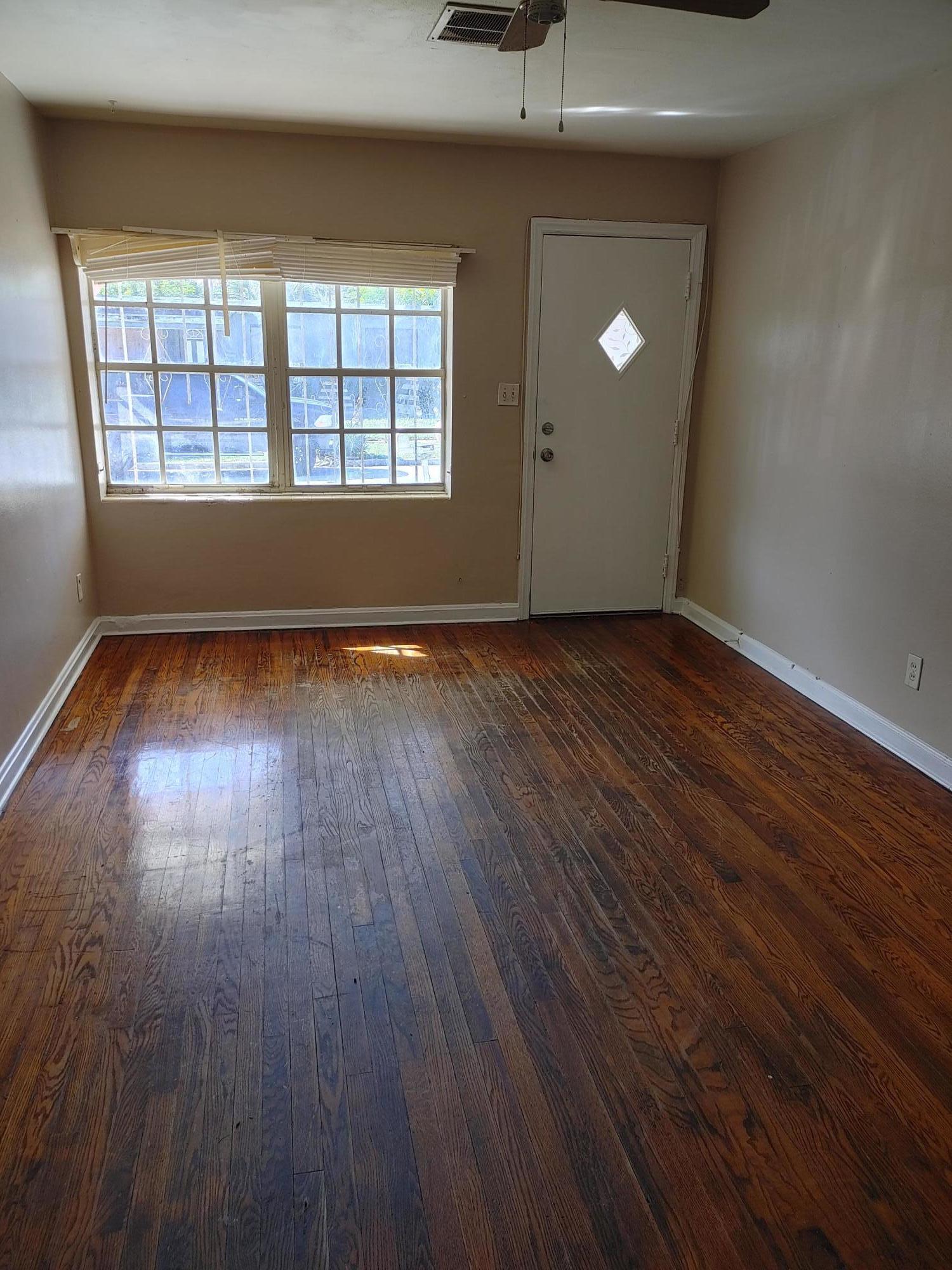 502 Wendell Road, Unit A Fort Pierce, FL 34950 - Photo 2 of 8 Living Room