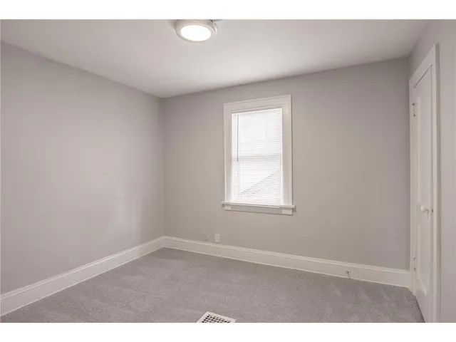 $2,950 | 4020 Emerson Avenue North, Minneapolis, MN 55412