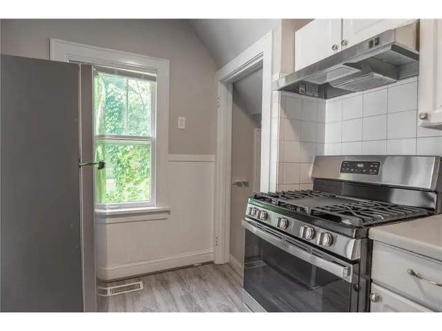 $2,950 | 4020 Emerson Avenue North, Minneapolis, MN 55412