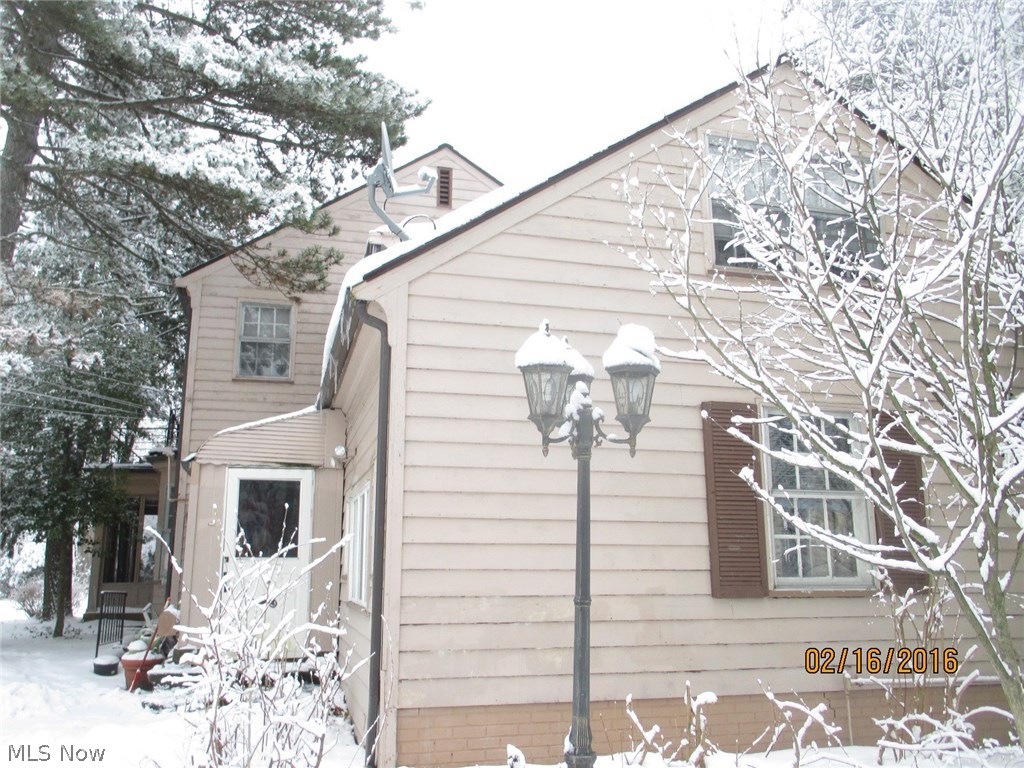 16401 South Woodland Road Cleveland, OH 44120 - Photo 5 of 9