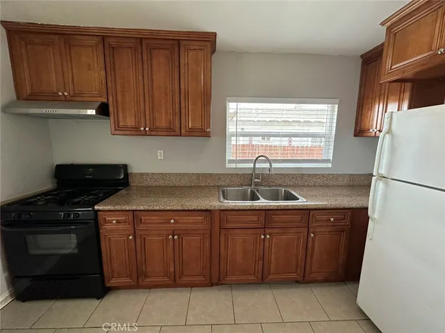 $700,000 | 939 East D Street, Ontario, CA 91764