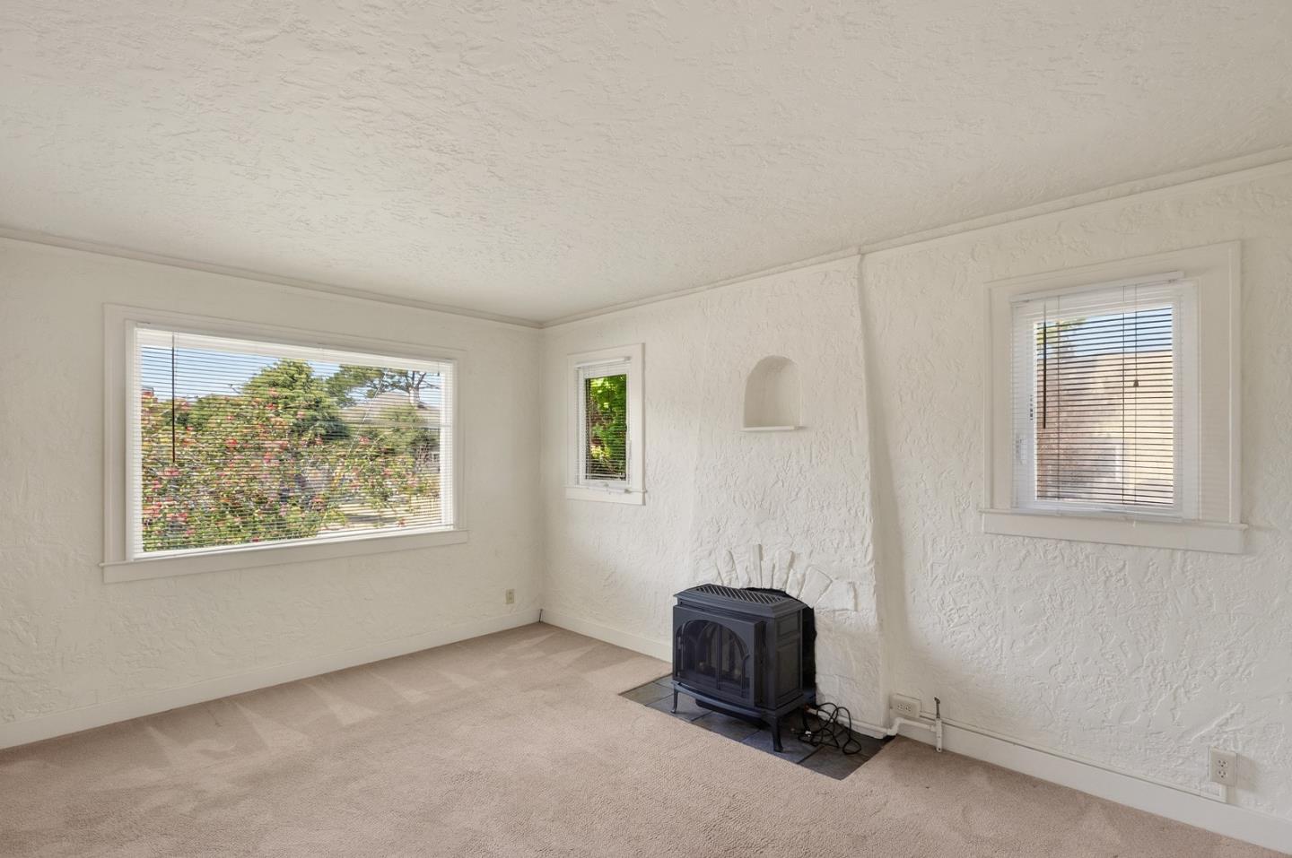 1099 David Avenue Monterey, CA 93940 - Photo 6 of 29