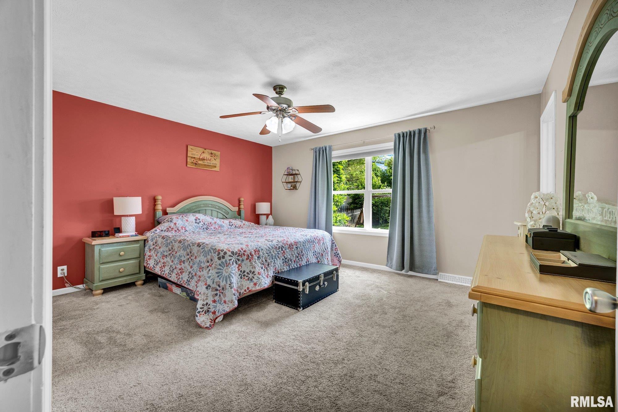 1916 Deer Lane Washington, IL 61571 - Photo 20 of 43
