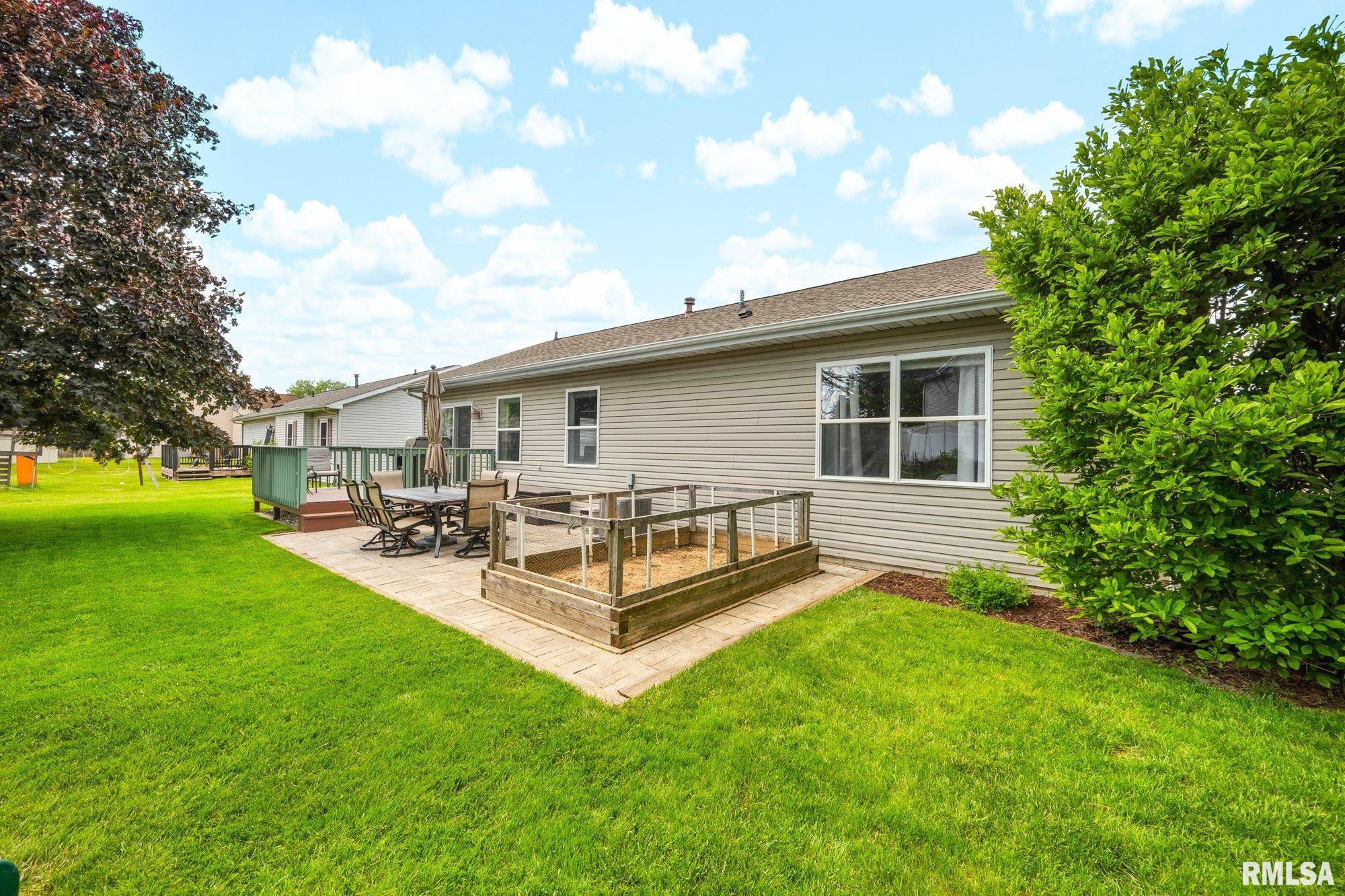 1916 Deer Lane Washington, IL 61571 - Photo 31 of 43
