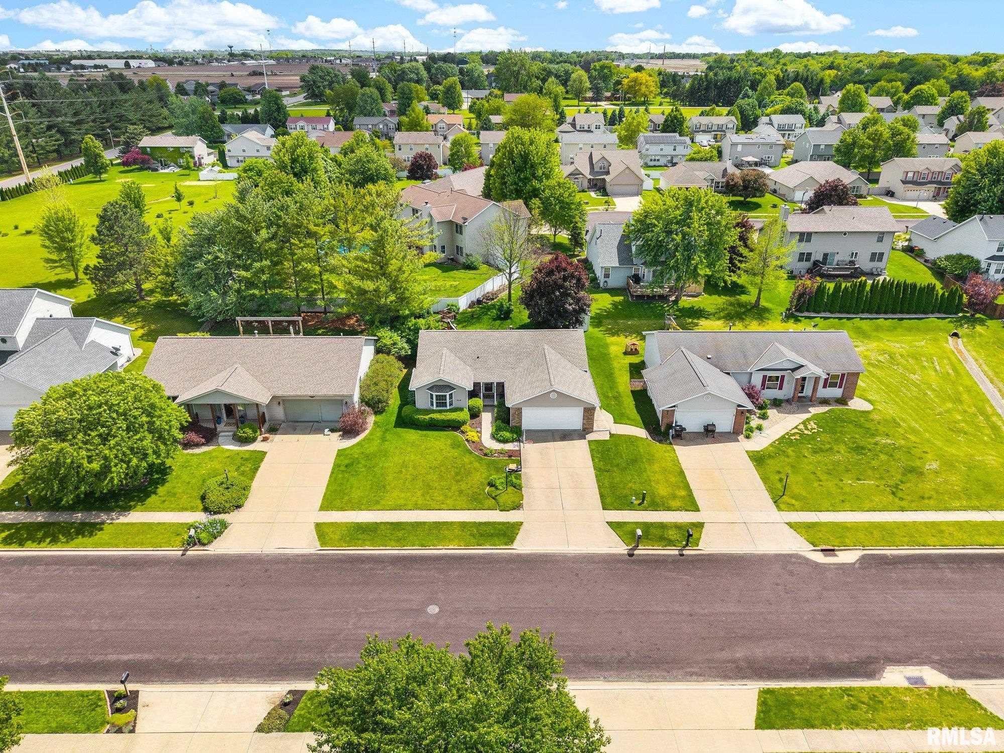 1916 Deer Lane Washington, IL 61571 - Photo 33 of 43