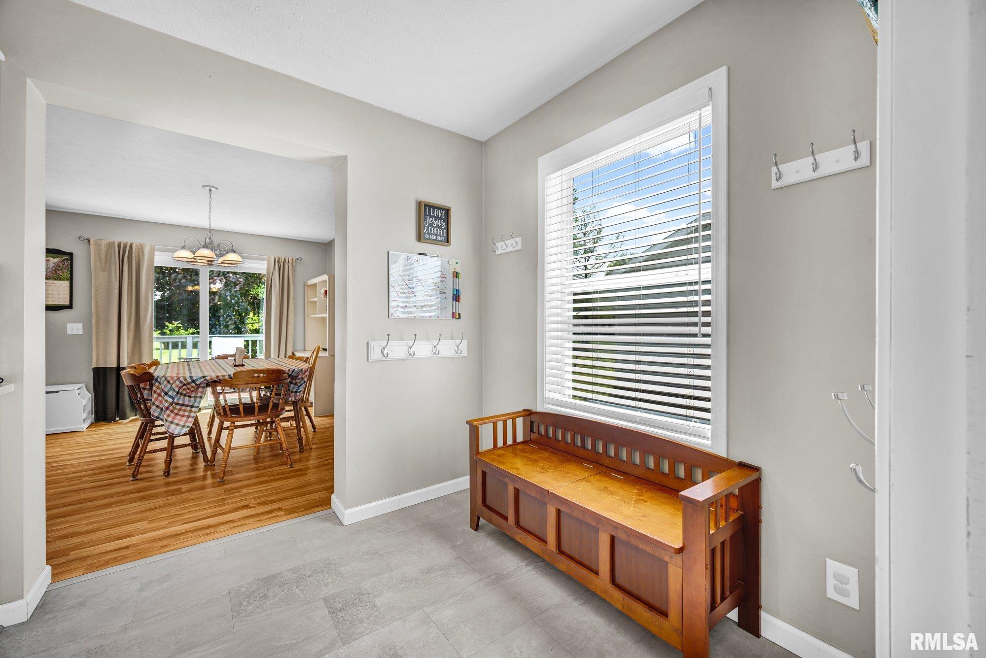 1916 Deer Lane Washington, IL 61571 - Photo 9 of 43