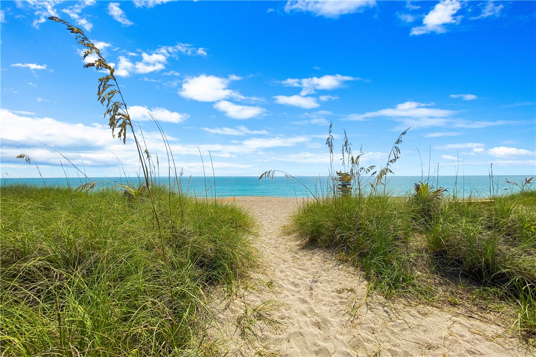 1713 Sunset Isles Road Fort Pierce, FL 34949 - Photo 34 of 36 a view of a garden
