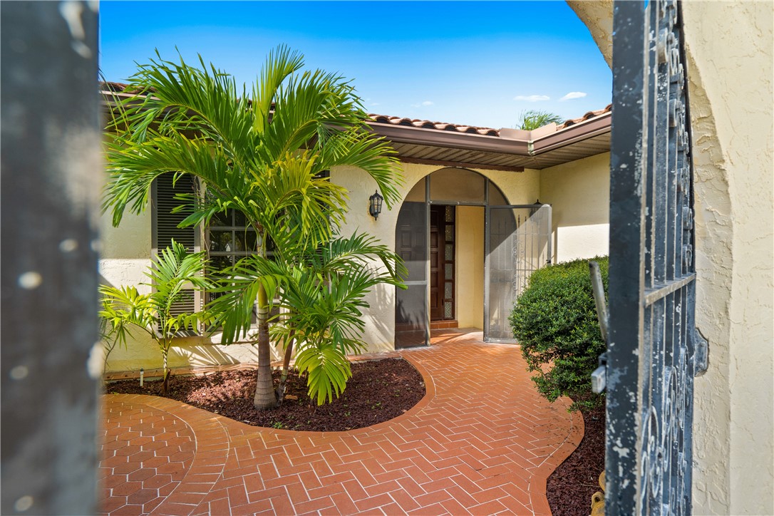 1713 Sunset Isles Road Fort Pierce, FL 34949 - Photo 36 of 36 a view of a bird bath