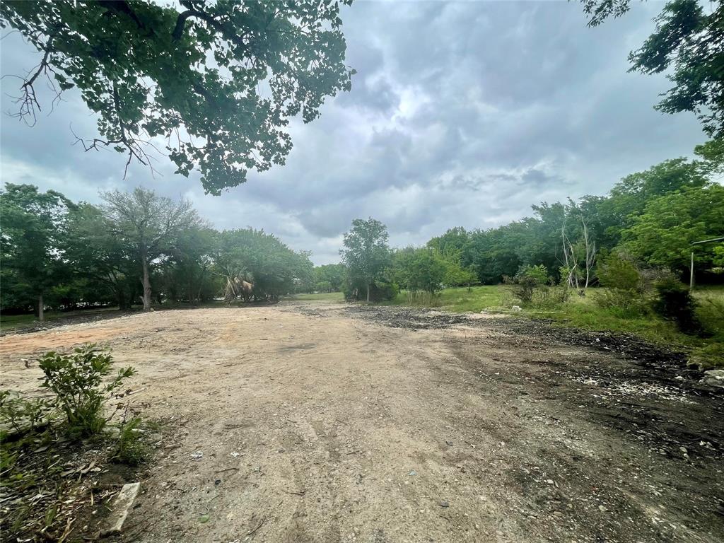 13331 Bradshaw Road Austin, TX 78747 - Photo 2 of 15 a view of an outdoor space