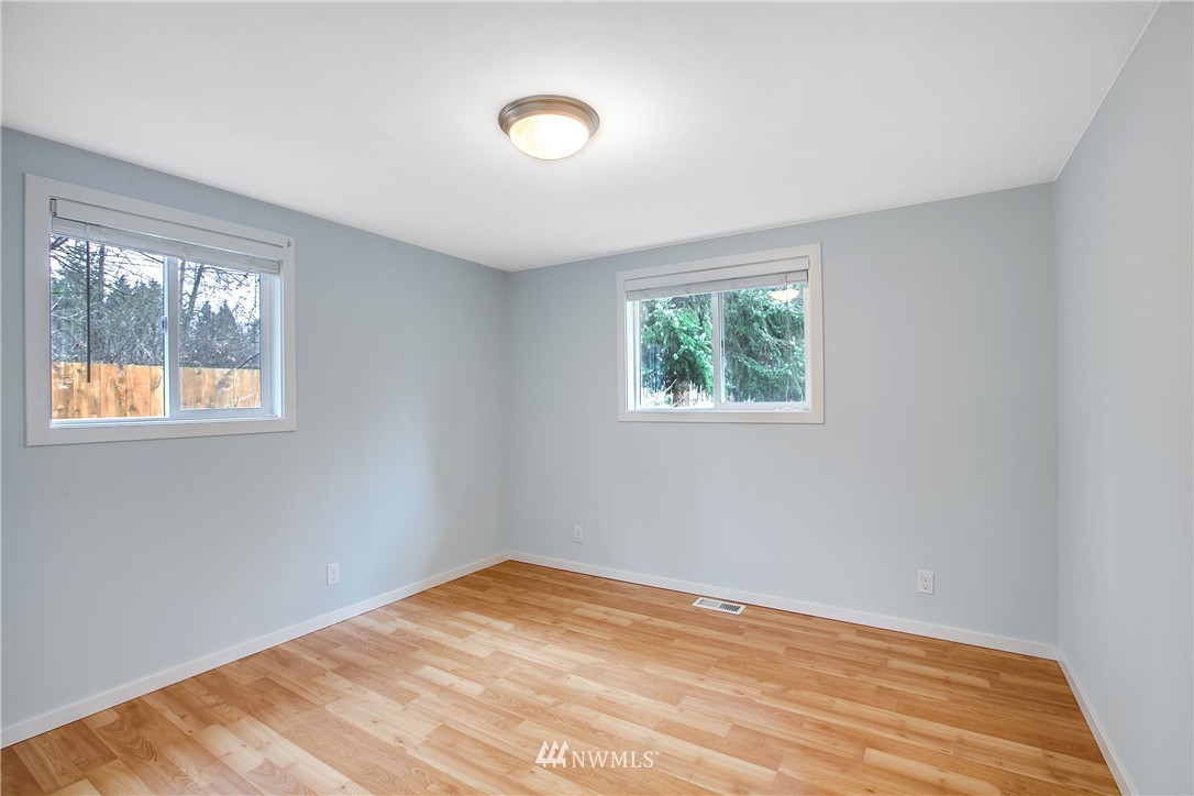 21913 9th Avenue Southeast Bothell, WA 98021 - Photo 16 of 24
