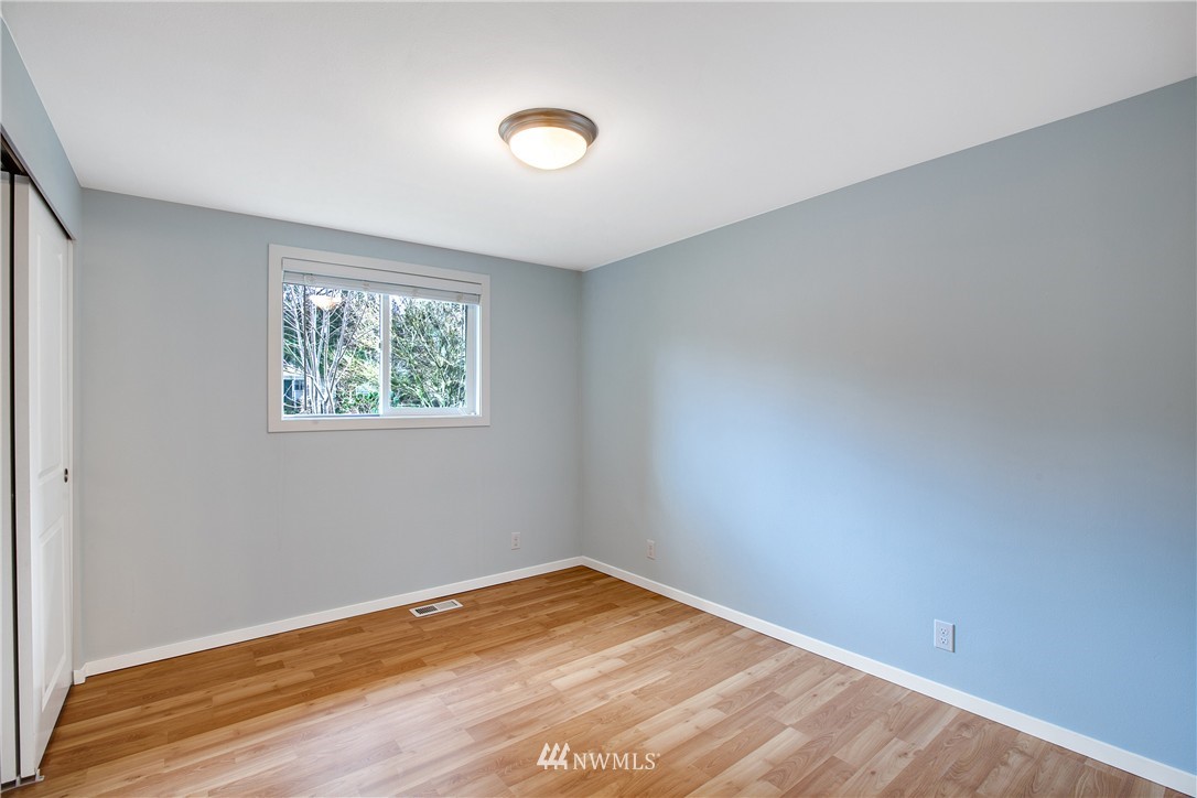 21913 9th Avenue Southeast Bothell, WA 98021 - Photo 17 of 24