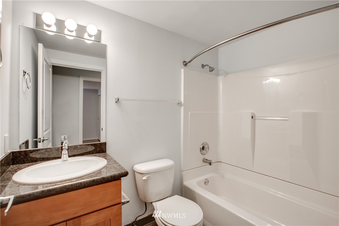 21913 9th Avenue Southeast Bothell, WA 98021 - Photo 18 of 24