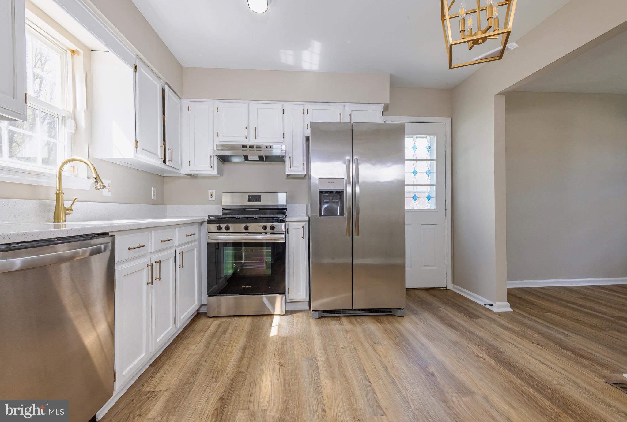 7724 Patterson Lane Pennsauken, NJ 08110 - Photo 3 of 16