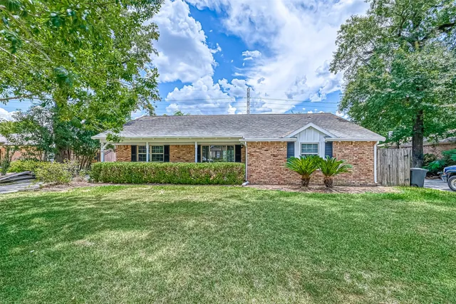 $2,800 | 918 Wycliffe Drive, Houston, TX 77079