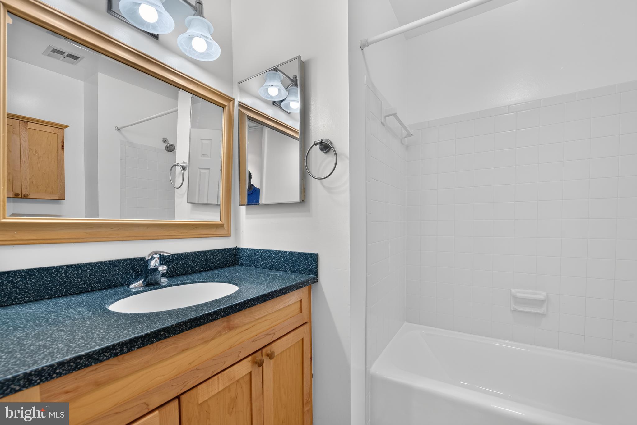 2031 Sarazen Place Reston, VA 20191 - Photo 18 of 27 Upper Level Full Bath