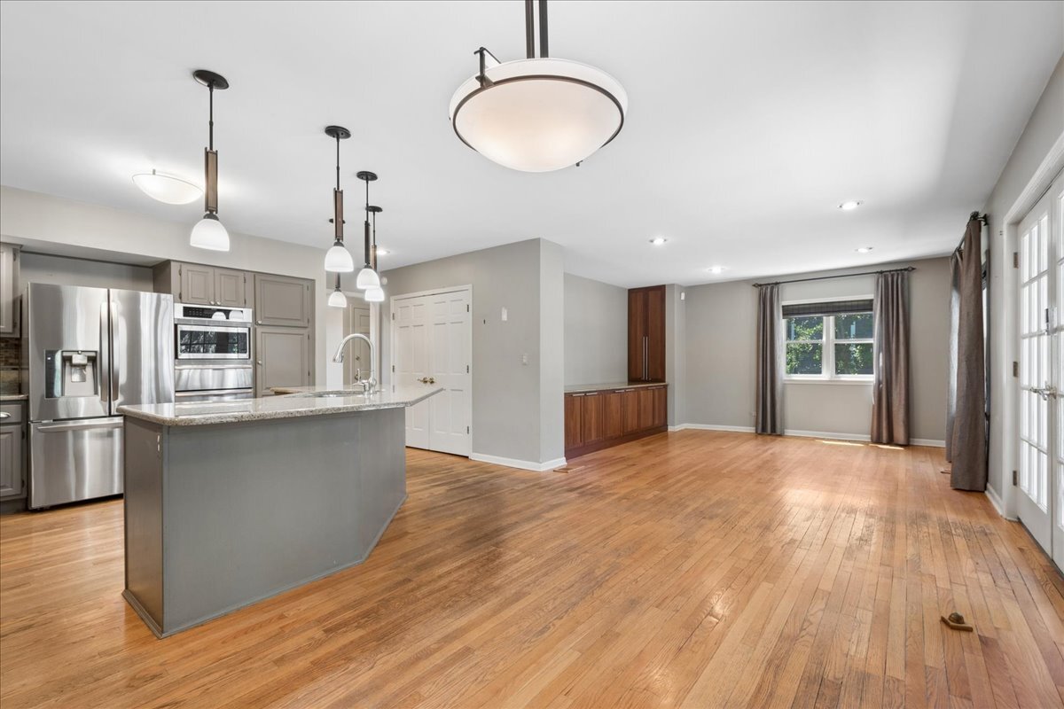 708 Courtland Avenue Park Ridge, IL 60068 - Photo 10 of 33 Gallery Image 10