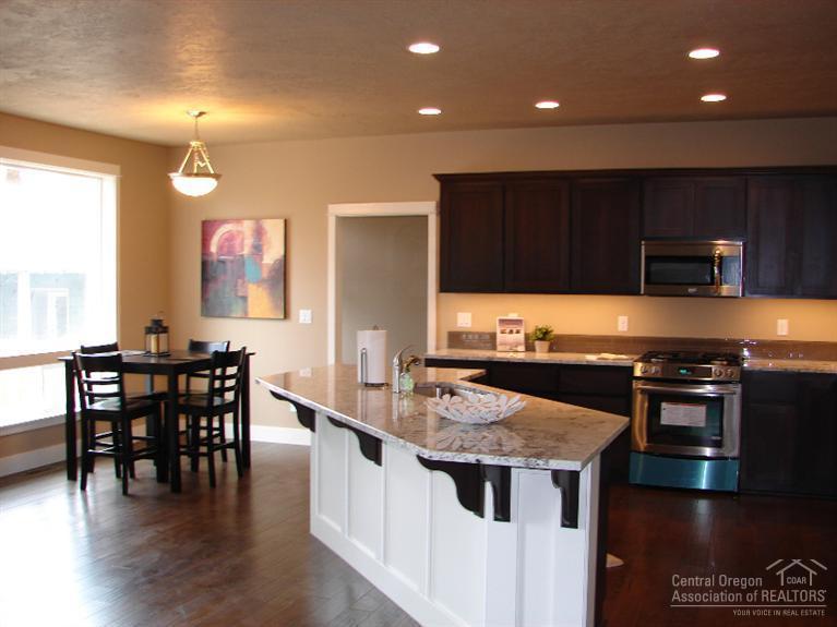 20879 Northeast Rorick Drive Bend, OR 97701 - Photo 11 of 25 Additional Photo
