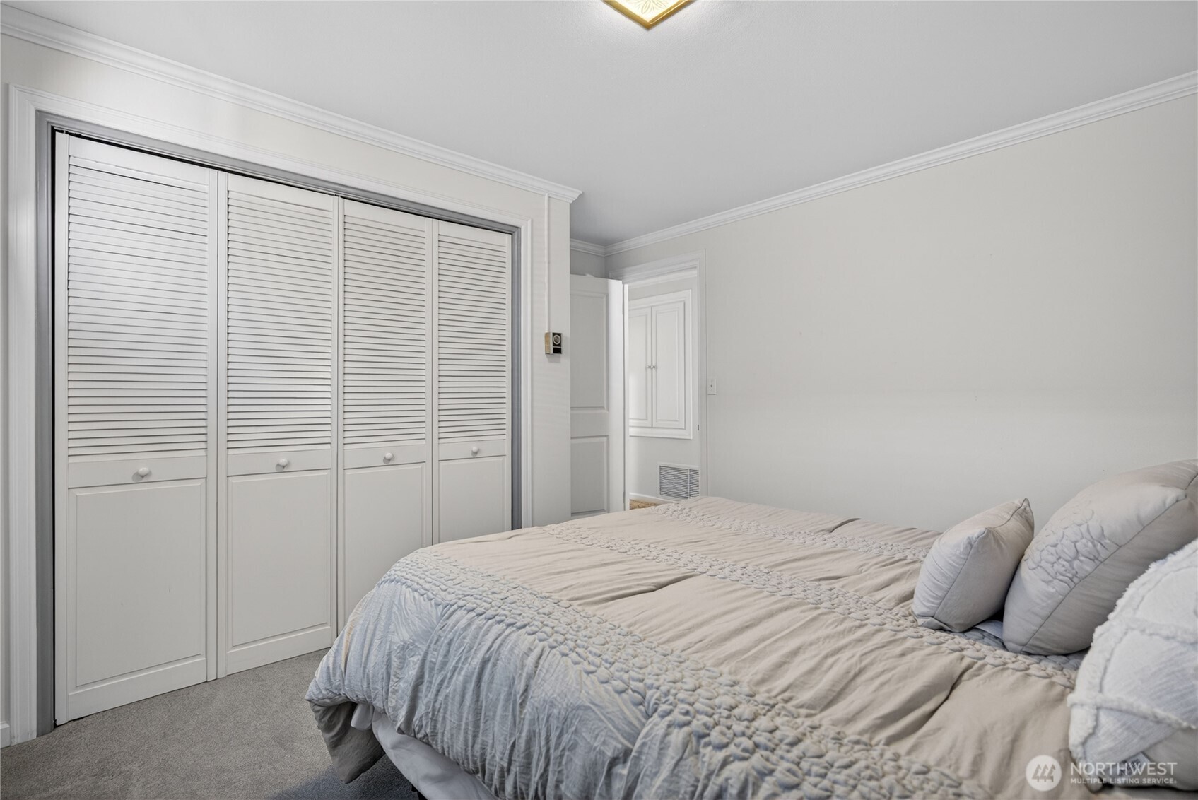 901 Rucker Avenue Everett, WA 98201 - Photo 25 of 40