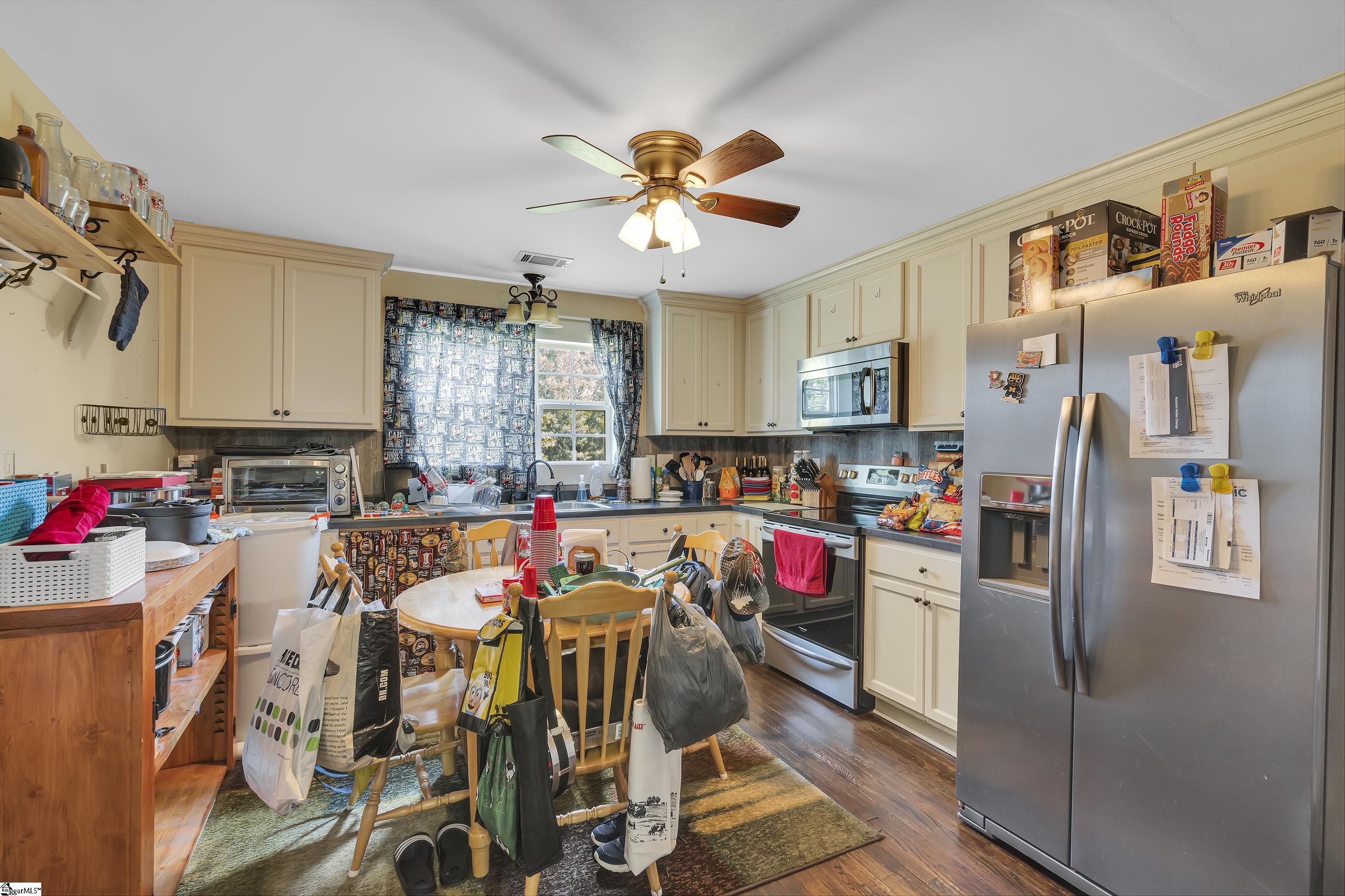 526 Burns Road Spartanburg, SC 29307 - Photo 11 of 34