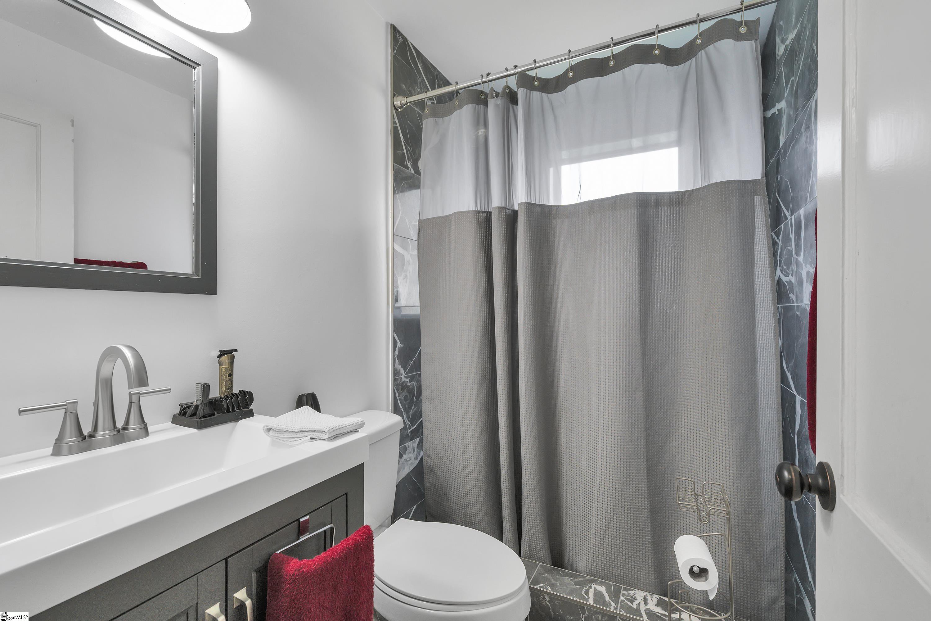526 Burns Road Spartanburg, SC 29307 - Photo 10 of 34