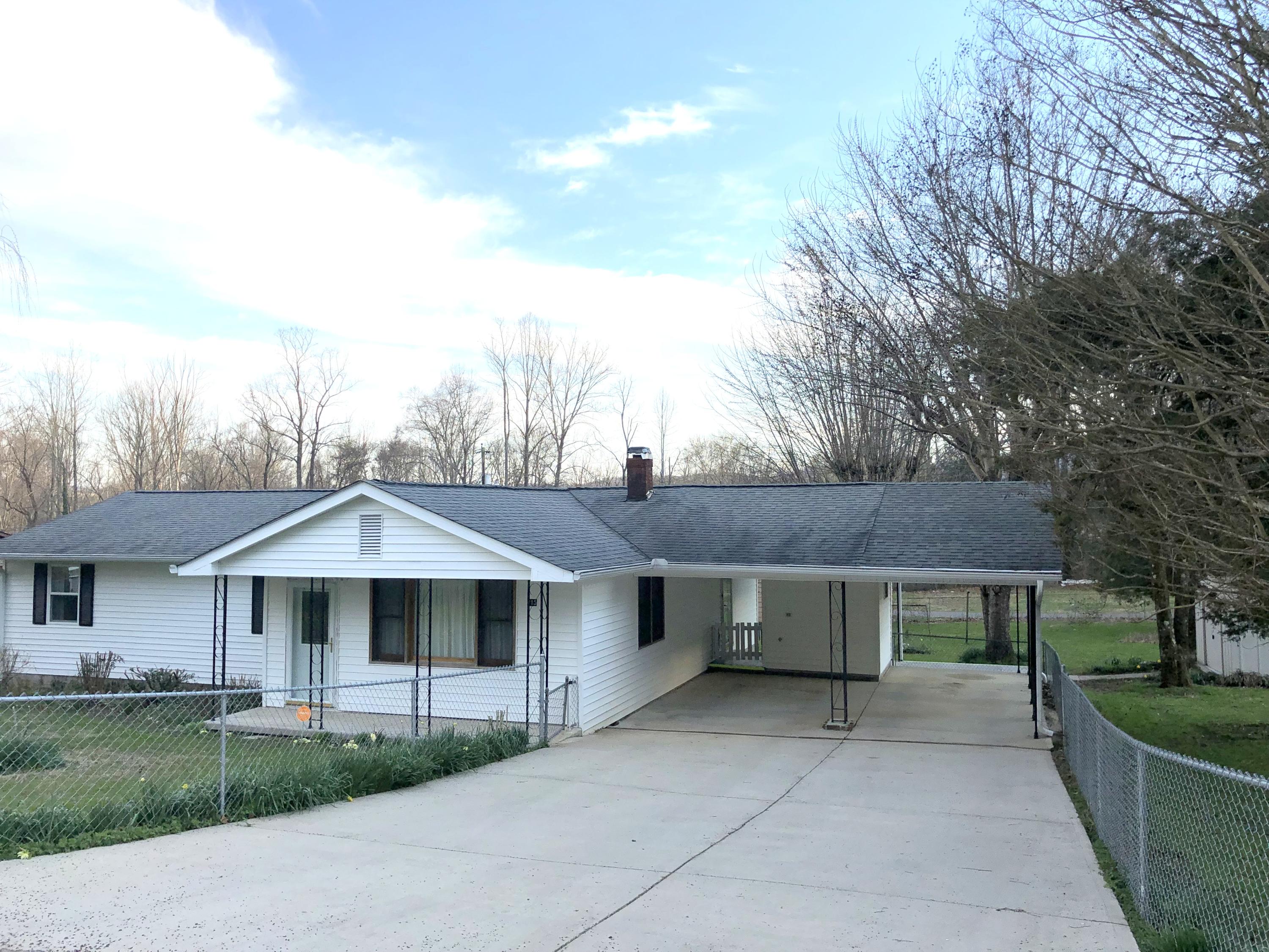 215 Loop Road Caryville, TN 37714 - Photo 1 of 29 215 Loop Rd