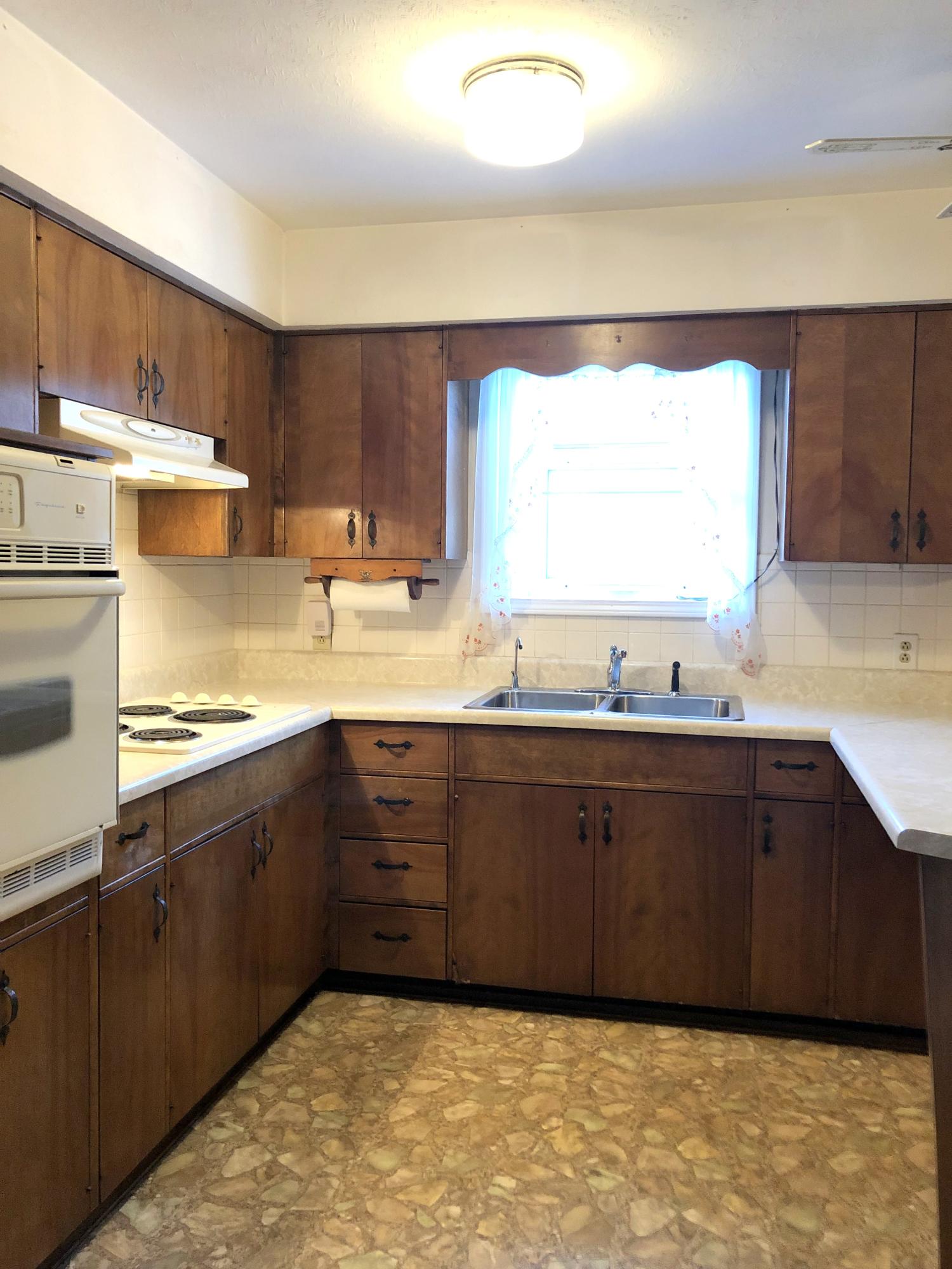 215 Loop Road Caryville, TN 37714 - Photo 21 of 29 Kitchen