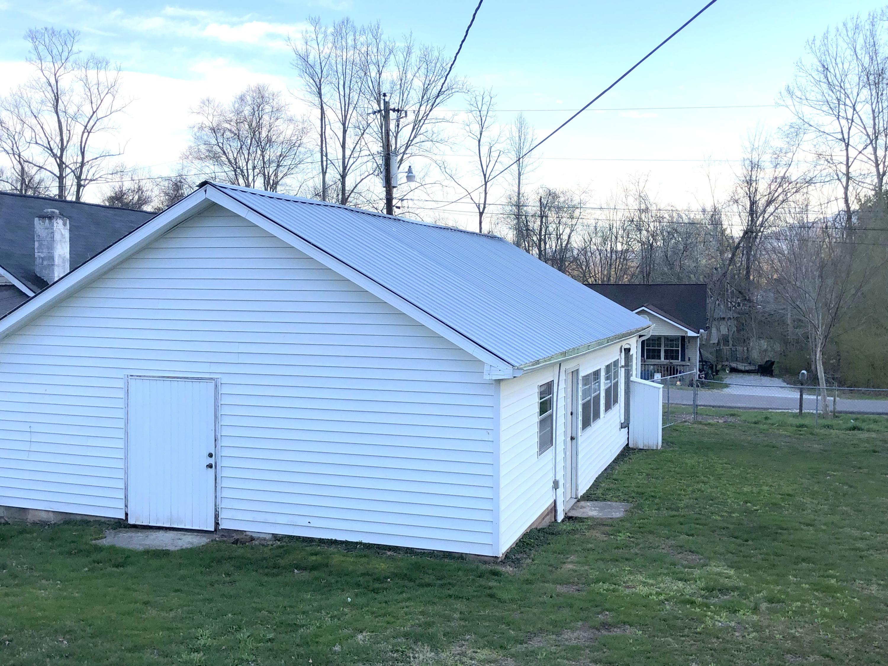215 Loop Road Caryville, TN 37714 - Photo 27 of 29 IMG_1192