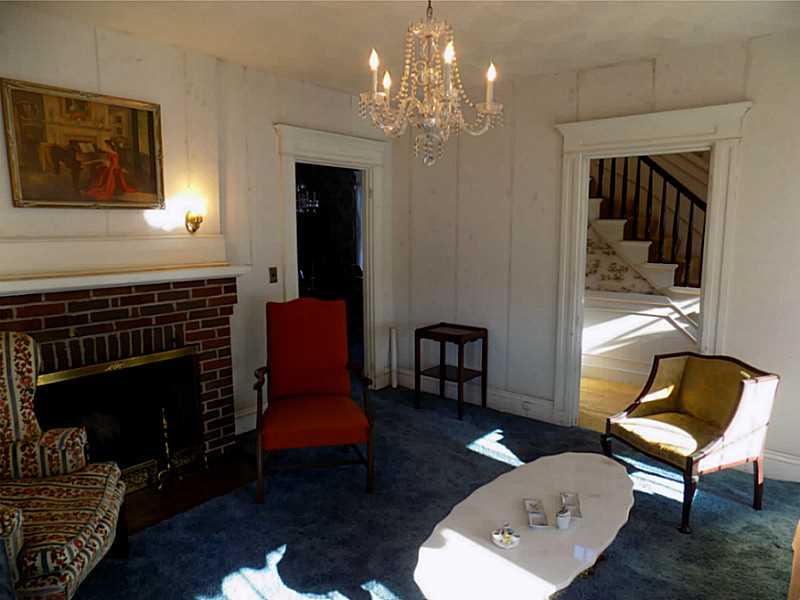 59 County Road Barrington, RI 02806 - Photo 10 of 23 Living Room.