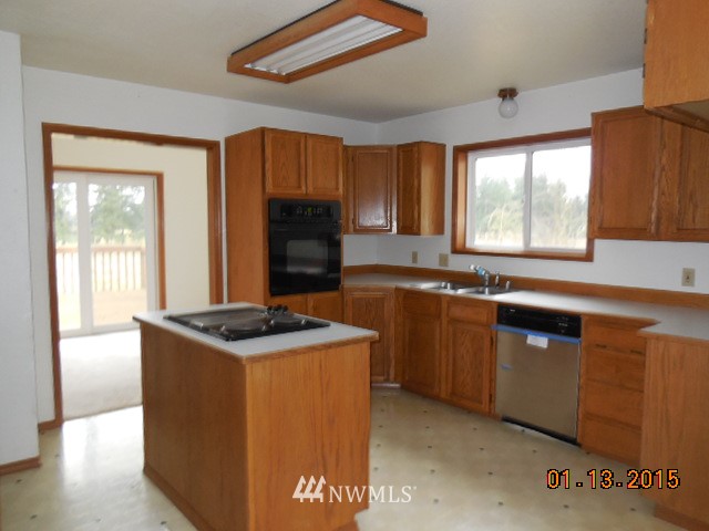 7427 Creekside Lane Southwest Rochester, WA 98579 - Photo 2 of 18