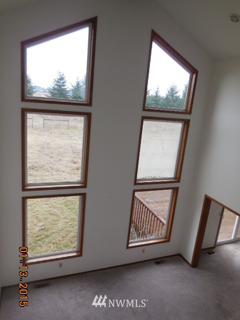 7427 Creekside Lane Southwest Rochester, WA 98579 - Photo 4 of 18