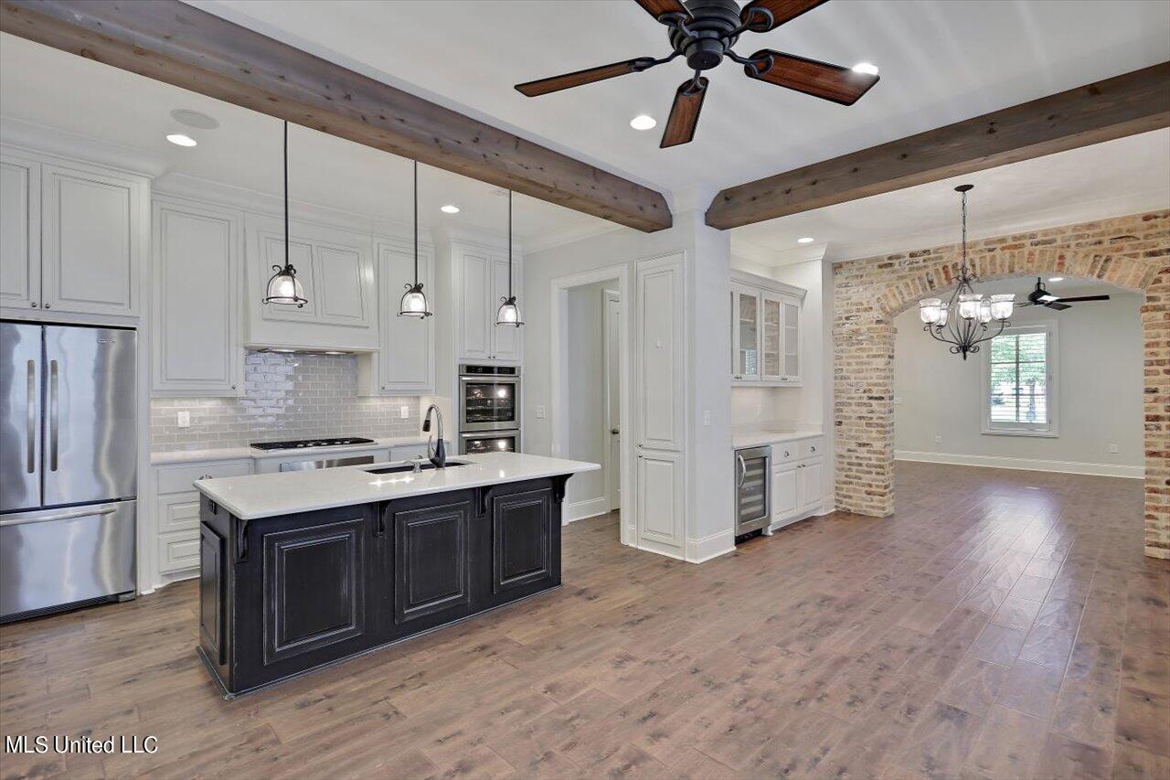 309 Westpark Street Ridgeland, MS 39157 - Photo 15 of 55 Kitchen with Quartz Counter Tops