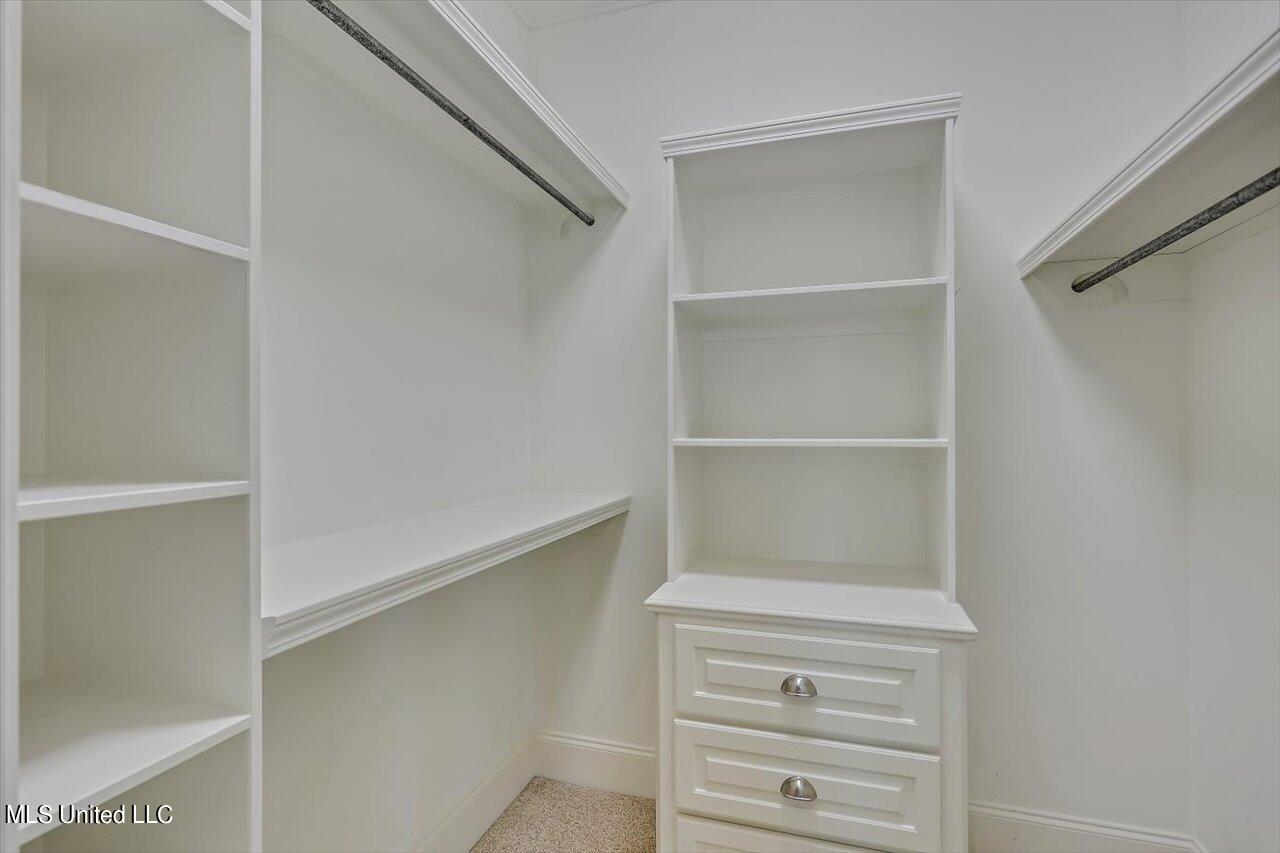 309 Westpark Street Ridgeland, MS 39157 - Photo 27 of 55 Closet